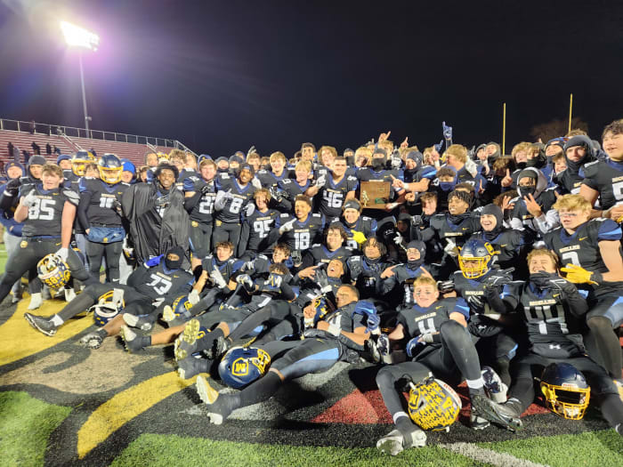 Archbishop Moeller football vs Lakota West